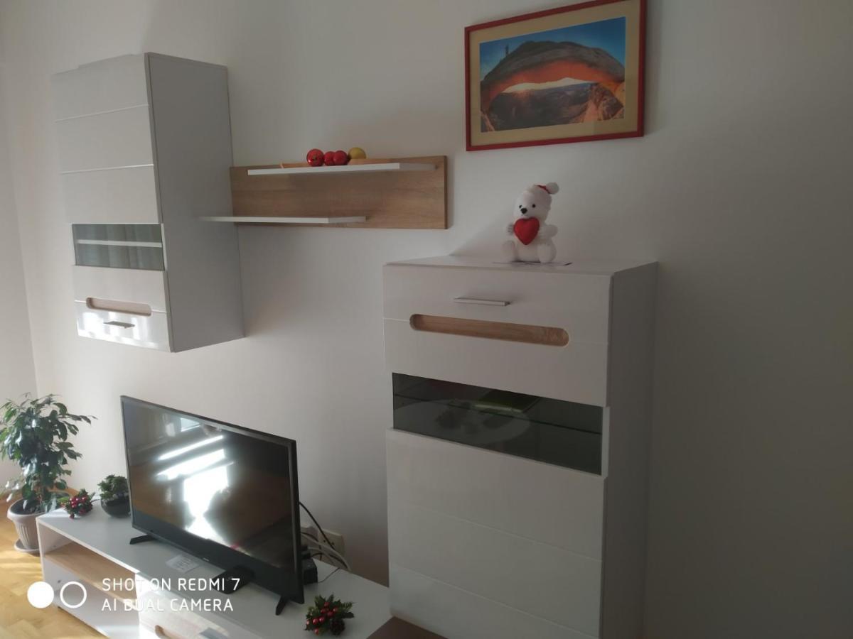 Aga Apartman Ποντγορίτσα Εξωτερικό φωτογραφία